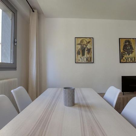 Charming Apartment In The Heart Of The 19Th Paris Luaran gambar