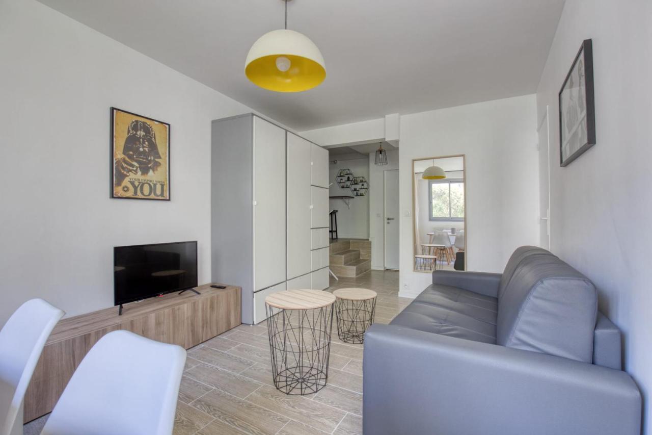 Charming Apartment In The Heart Of The 19Th Paris Luaran gambar