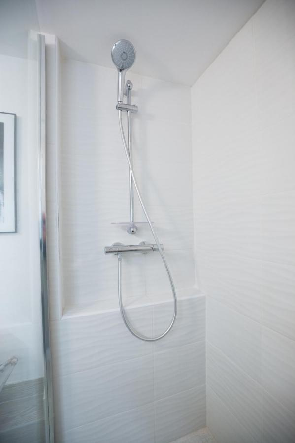 Charming Apartment In The Heart Of The 19Th Paris Luaran gambar